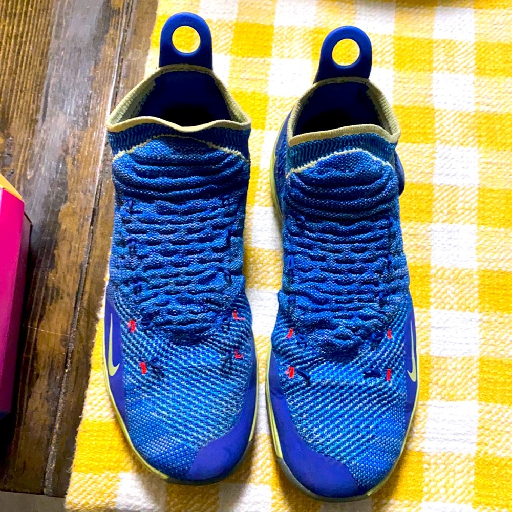 KD Nike size 7 youth